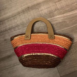 Like new! Straw Purse. Accessorize For the Beach!